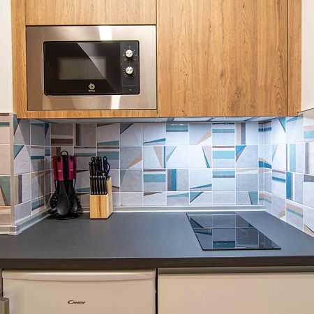 Apartamentos 1 Abril مالقة المظهر الخارجي الصورة